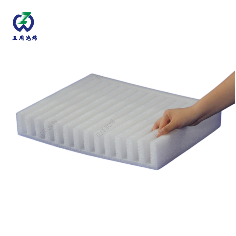 通用開槽白色珍珠棉內(nèi)襯，多規(guī)格小件的靈活防護(hù)方案